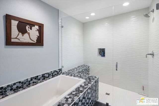 431 Suave Lane, Palm Springs, CA 92262