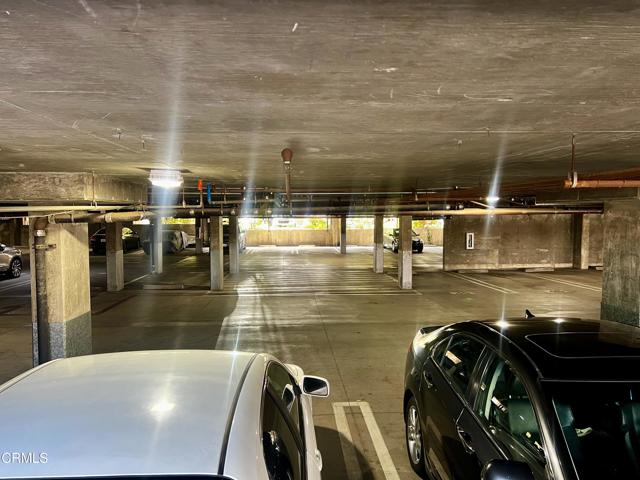 865 B Street, Oxnard CA: https://media.crmls.org/mediaz/5e35db0c-d5db-431f-8bc2-5b7abe1790f1.jpg