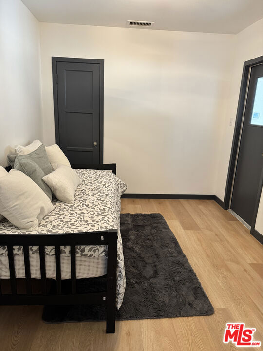 9829 S 7th Avenue, Inglewood CA: https://media.crmls.org/mediaz/5e36076f-44d3-4640-9d80-7e7b823c2a8f.jpg