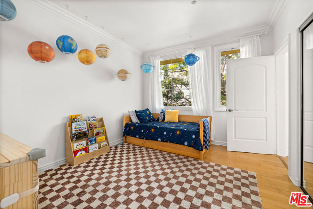 1601 S Bentley Avenue, Los Angeles CA: https://media.crmls.org/mediaz/5e3612b6-4ef3-490d-a88b-3f267a2d5eeb.jpg