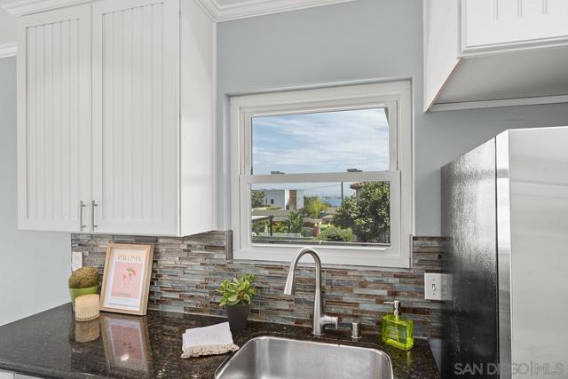 3428 Garrison St, San Diego CA: https://media.crmls.org/mediaz/5e37fab1-ecbe-49c1-a772-5734c88e5540.jpg