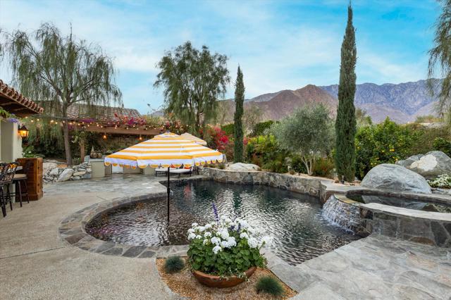 2489 Tuscany Heights Drive, Palm Springs CA: https://media.crmls.org/mediaz/5e380c8a-d799-48e7-8698-8c6842634a54.jpg