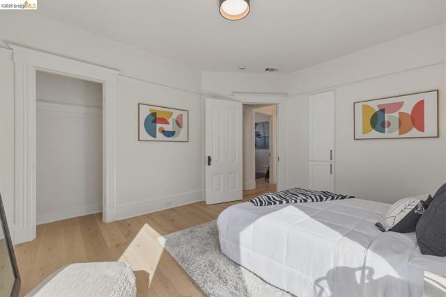 Image 19 of 54 For 523 25th St  