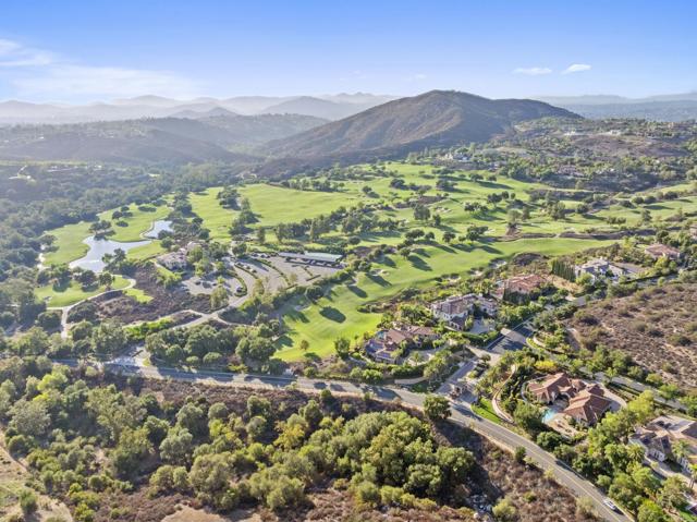 18010 Sunset Point Road, Poway CA: https://media.crmls.org/mediaz/5e38f2fb-cc82-4afc-9cd2-2ac4089e73f4.jpg