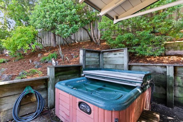 2935 Sherwood Drive, San Carlos CA: https://media.crmls.org/mediaz/5e39734d-03b6-4be8-b99c-0348dc672c34.jpg