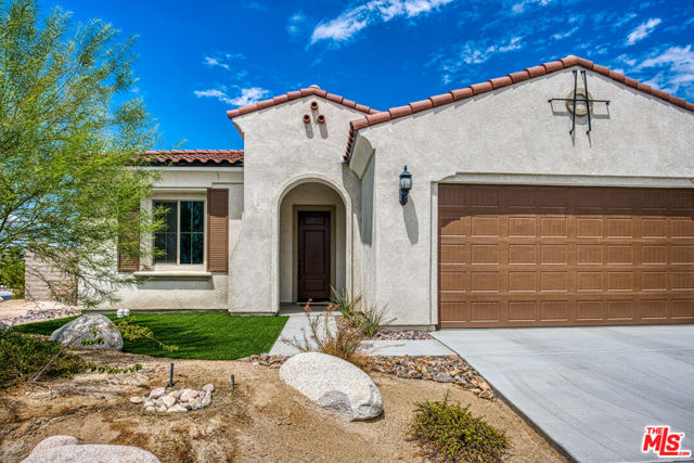 10 Semillion, Rancho Mirage CA: https://media.crmls.org/mediaz/5e3a116f-b1a0-4c76-8b99-93d72a9fa435.jpg
