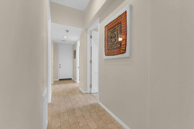 75273 Spyglass Drive, Indian Wells CA: https://media.crmls.org/mediaz/5e3a1649-d01e-4591-a36c-75d021143a5f.jpg