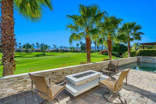443 Tomahawk Drive, Palm Desert CA: https://media.crmls.org/mediaz/5e3ab3ad-e23e-4252-85f1-60c801646518.jpg