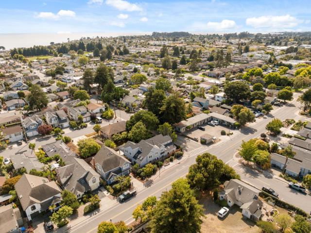 4750 Capitola Road, Capitola CA: https://media.crmls.org/mediaz/5e3b4133-50b8-496e-ab13-78e10bc22b55.jpg