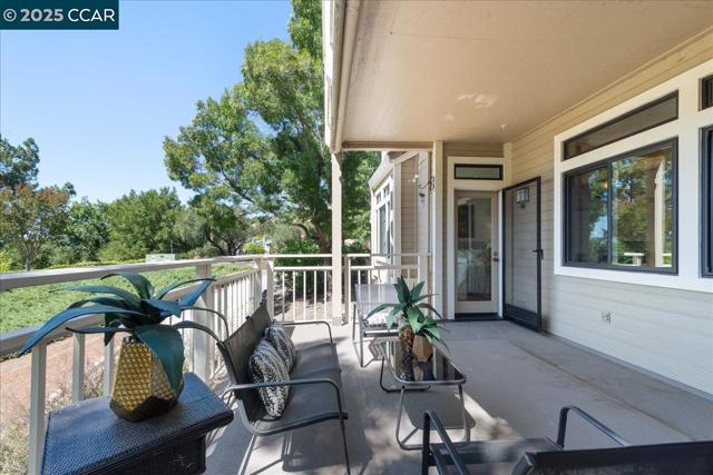 5501 Terra Granada Dr, Walnut Creek CA: https://media.crmls.org/mediaz/5e3bab67-40a9-4eae-b6d9-d648ffcac0bc.jpg