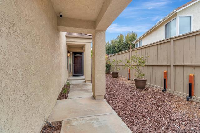 11515 Corte Playa Las Brisas, San Diego CA: https://media.crmls.org/mediaz/5e3c45a7-e847-4dfe-93c7-f8db8aefb657.jpg