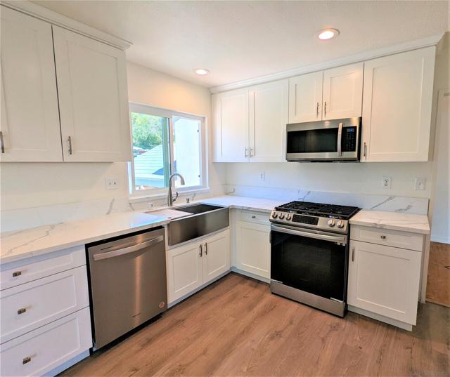 9347 Kahlua Way, Spring Valley CA: https://media.crmls.org/mediaz/5e3c73d9-89af-4fca-9d0c-21aa50cc58b4.jpg