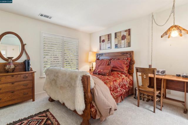 5541 Lanai Court, Discovery Bay CA: https://media.crmls.org/mediaz/5e3ca503-2bae-44d7-95b6-48cfded831bd.jpg
