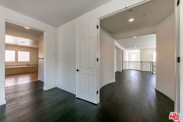 22379 Driftwood Court, Santa Clarita CA: https://media.crmls.org/mediaz/5e3d4777-3219-4719-ae9d-e15bcd38c3b4.jpg