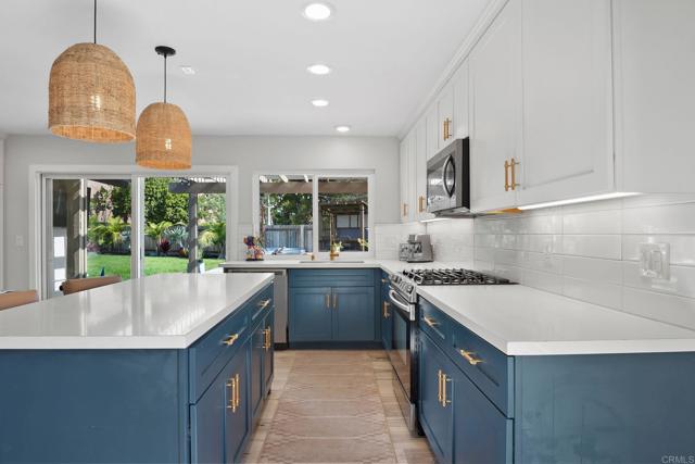 Detail Gallery Image 8 of 47 For 1860 Purdue Ct, Oceanside,  CA 92056 - 3 Beds | 2 Baths