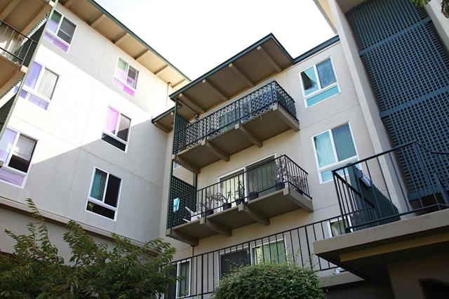 815 N Humboldt Street, San Mateo CA: https://media.crmls.org/mediaz/5e3e18d0-8f0e-4779-845c-d86abf902700.jpg