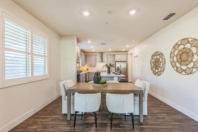 8824 Piano Circle, Elk Grove CA: https://media.crmls.org/mediaz/5e3e1a52-64d4-4631-b35d-e3c834661ef7.jpg