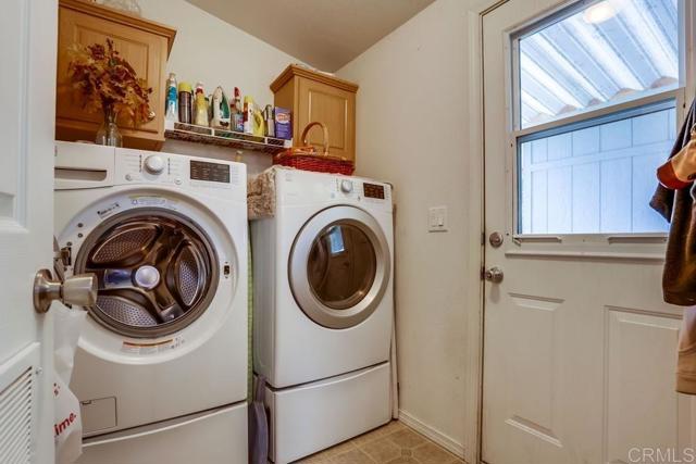 1750 W Citracado Parkway, Escondido CA: https://media.crmls.org/mediaz/5e3f17a4-df76-4449-810d-da2e60635e0b.jpg