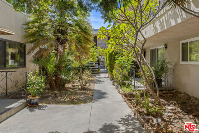 2 Bed Home for Sale in Los Angeles, California