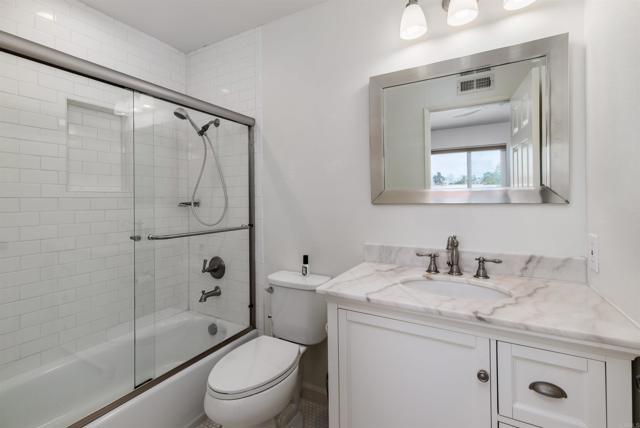 Detail Gallery Image 16 of 31 For 6819 Alderwood Dr, Carlsbad,  CA 92011 - 2 Beds | 2/1 Baths