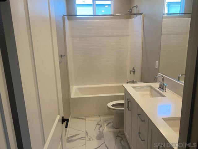 2320 Trevi Circle, Chula Vista CA: https://media.crmls.org/mediaz/5e3fdf22-743f-49f1-b748-d786f3024e1e.jpg