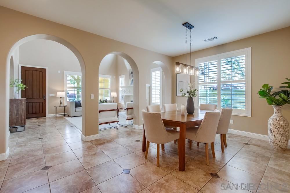 MLS #250025773SD img 6