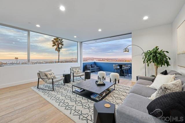 4545 Newport Ave, San Diego CA: https://media.crmls.org/mediaz/5e4014ba-3fdd-430b-969f-78c6ef939b18.jpg