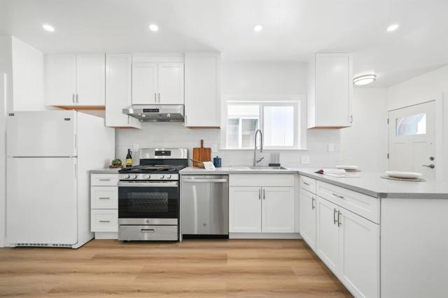 2687 45th Avenue, San Francisco CA: https://media.crmls.org/mediaz/5e40dddd-b07a-4a7f-b263-c5bdc398777c.jpg