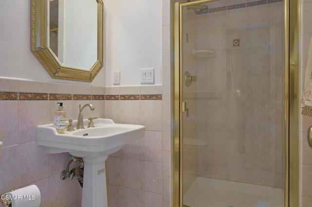 1568 Aspenwall Road, Westlake Village CA: https://media.crmls.org/mediaz/5e418f2f-67d8-4562-b3fd-dc6929a42d13.jpg