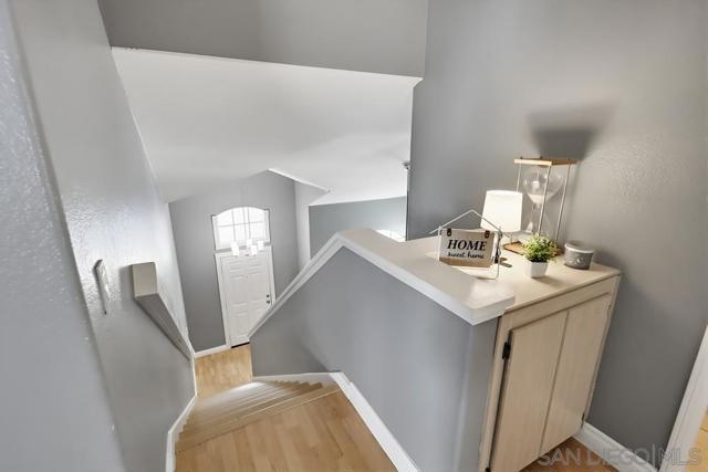 554 Friendly Ct E, El Cajon CA: https://media.crmls.org/mediaz/5e4208fd-7a84-4e6d-aa8d-09b0647fe10d.jpg