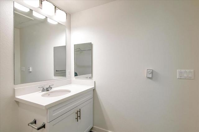 12655 Bluff Creek Drive,  CA: https://media.crmls.org/mediaz/5e42545f-856e-46a8-a761-958b1fdbbcc9.jpg