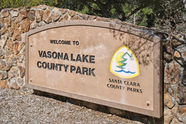 17930 Vineland Avenue, Monte Sereno CA: https://media.crmls.org/mediaz/5e435b60-38e3-4102-9b45-5448367923d1.jpg