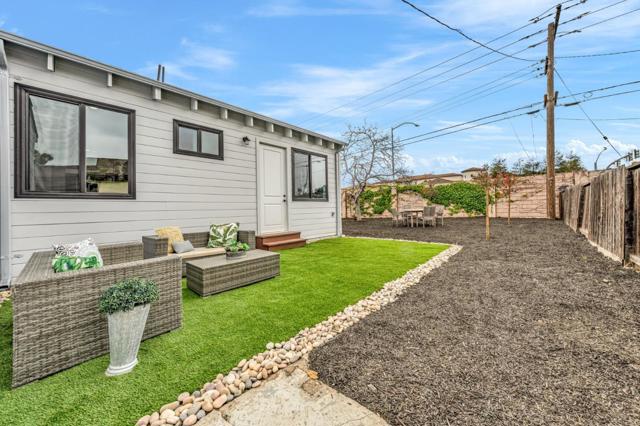 Image 42 of 58 For 721 Clyde Avenue