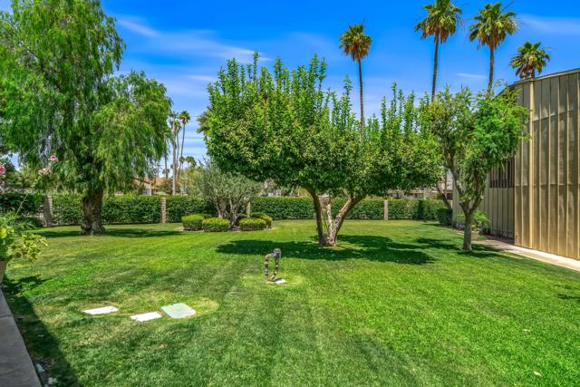 77845 California Drive, Palm Desert CA: https://media.crmls.org/mediaz/5e450905-3057-4a70-9701-6e90b1f8f2d6.jpg
