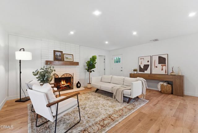 Detail Gallery Image 2 of 54 For 22718 Cantlay St, West Hills,  CA 91307 - 3 Beds | 2 Baths