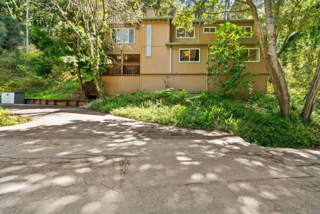 903 Redwood Drive, Aptos CA: https://media.crmls.org/mediaz/5e45bd5f-98ff-4d5b-9aea-18a5e5ddda23.jpg