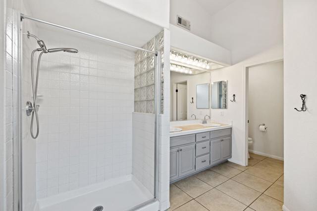 44260 Villeta Drive, La Quinta CA: https://media.crmls.org/mediaz/5e45c3c6-54d3-400d-9b24-e2838f532204.jpg