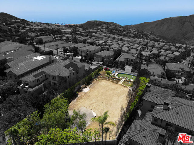 16864 Calle Bellevista, Pacific Palisades CA: https://media.crmls.org/mediaz/5e464912-4993-4fde-bd20-6427b3393e9e.jpg