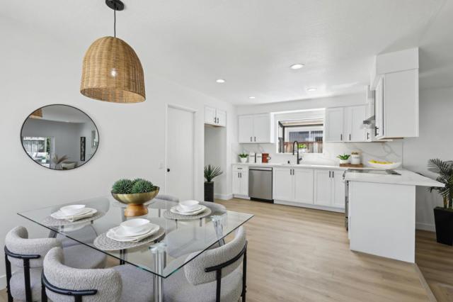 613 Pilgrim Drive, Foster City CA: https://media.crmls.org/mediaz/5e469309-ee83-403a-bccb-e3df9e580fc8.jpg