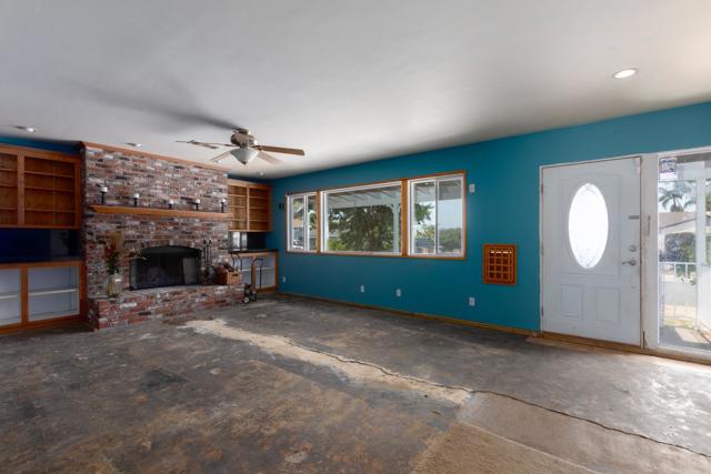 7701 Marie Avenue, La Mesa CA: https://media.crmls.org/mediaz/5e470f89-dc16-4a85-b5bb-08630fe89a32.jpg