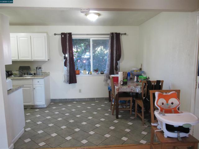 615 15Th St, Richmond CA: https://media.crmls.org/mediaz/5e479c67-db6d-499c-ac96-dc8fdf2d2b5e.jpg