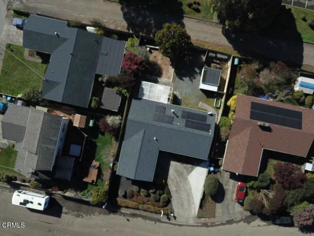 300 Penitenti, Fort Bragg CA: https://media.crmls.org/mediaz/5e48050c-b237-4dbc-ba80-95c39bdb8cab.jpg