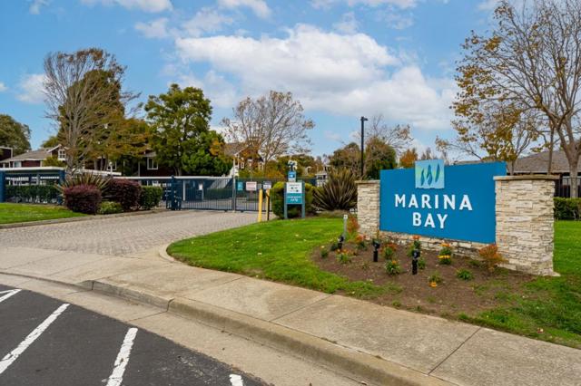 72 Bayside Court, Richmond CA: https://media.crmls.org/mediaz/5e483f2c-0638-49dc-9ea3-fb44d29e9da4.jpg