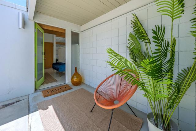 504 E Laurel Circle, Palm Springs, CA 92262