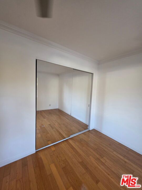 1029 Pleasantview Avenue, Venice CA: https://media.crmls.org/mediaz/5e4907cb-5741-4d7e-b441-97ea800c70ed.jpg