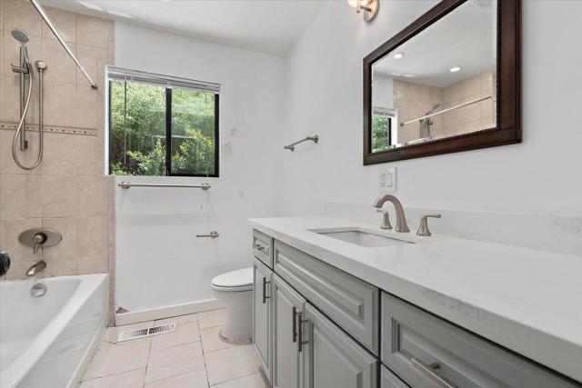 885 Patrol Road, Woodside CA: https://media.crmls.org/mediaz/5e490e23-6401-4acc-9a19-d017ab589713.jpg