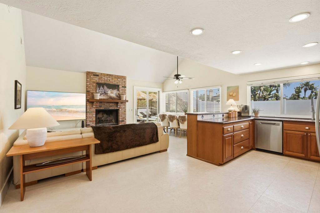 12388 Reata Court - photo 10