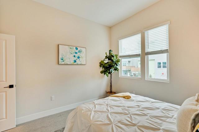 536 SoMi Court, Hayward CA: https://media.crmls.org/mediaz/5e4a69b8-a37c-40b2-9930-7cb55befa781.jpg
