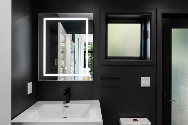 137 30th Avenue, San Mateo CA: https://media.crmls.org/mediaz/5e4ac36a-6a13-4b4f-a3ef-0d1e06a0ba0f.jpg