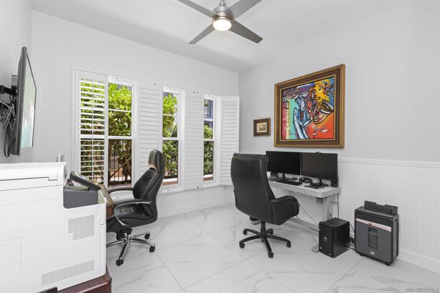7166 Tern Place, Carlsbad CA: https://media.crmls.org/mediaz/5e4b1289-caf0-40e6-ba0c-29a71a37b9b2.jpg